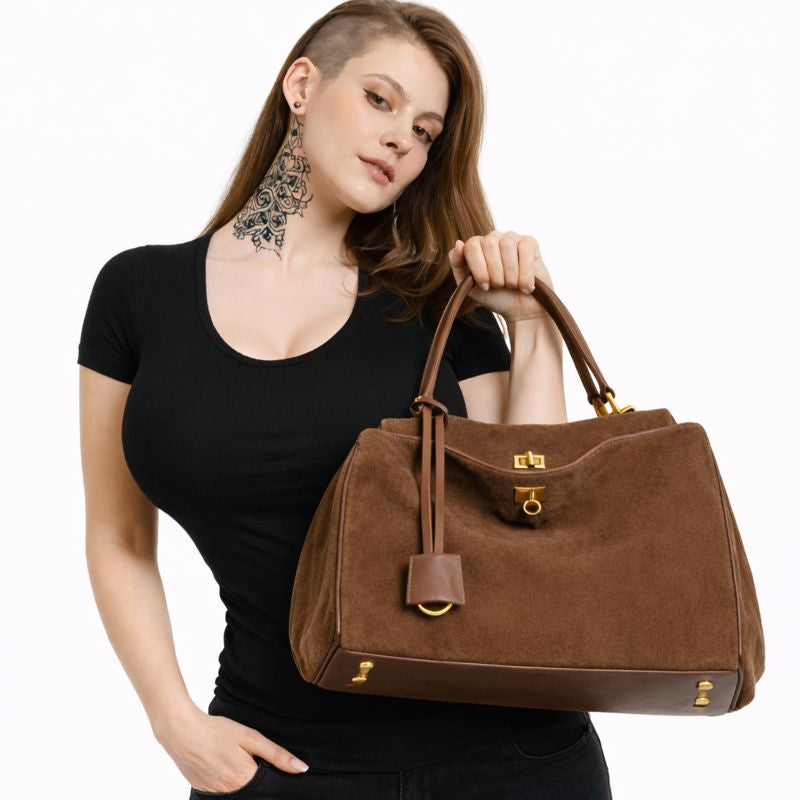 Detailaufnahme Damen Echtleder Tasche braun Material und Verarbeitung aus echtem Leder