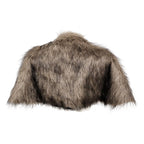Echter Wikinger Schultermantel aus Kunstfell – Rückansicht des Schulterfells in hellbrauner Farbe, detailreich und naturgetreu.Echter Wikinger Schultermantel aus Kunstfell – Rückansicht des Schulterfells in hellbrauner Farbe, detailreich und naturgetreu.