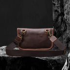 Echtleder Umhängetasche Herren aus Rindsleder – Rückseite mit verstellbarem Schulterriemen