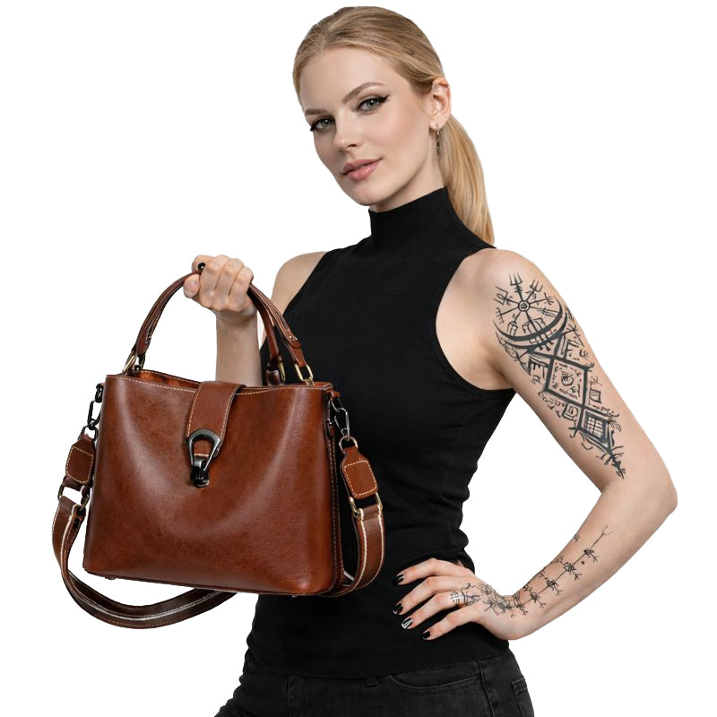 Echtleder Damen Handtasche aus Ölwachsleder als Schultertasche getragen